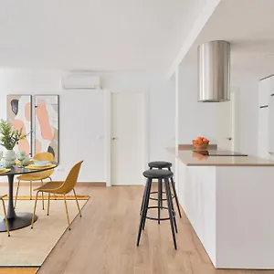 https://apartamento-en-primera-linea-de-playa-en-la-malagueta.es-andalucia.com
